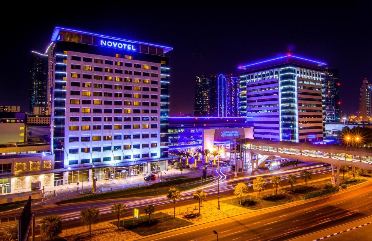 Novotel World Trade Centre Дубай Екстериор снимка